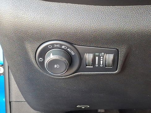 Used 2022 Jeep Compass Latitude image 24