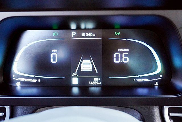 Certified 2026 Hyundai Elantra Sport FWD image 44