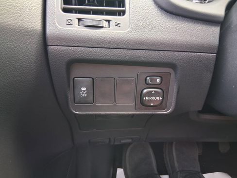 Used 2013 Toyota Corolla S image 27