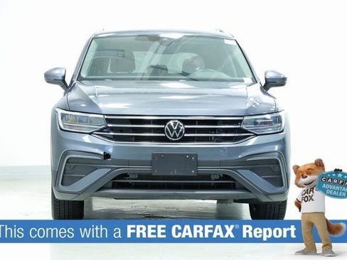 Used 2022 Volkswagen Tiguan SE image 2