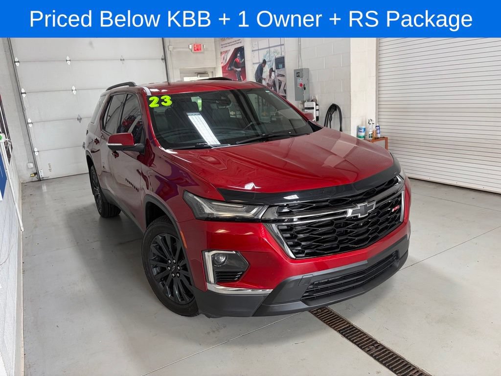 Used 2023 Chevrolet Traverse RS w/ LPO, Floor Liner Package AWD/4WD image 2