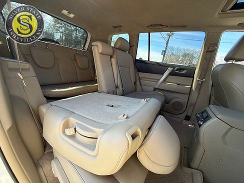 Used 2010 Toyota Highlander SE image 20