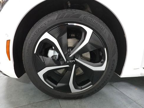 Used 2024 Kia EV6 GT-Line image 35