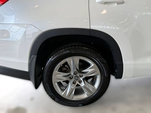 Used 2018 Toyota Highlander Limited AWD/4WD image 12