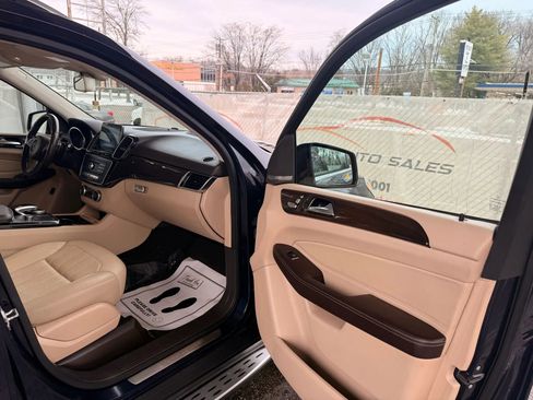 Used 2016 Mercedes-Benz GLE 350 4MATIC w/ Premium Package image 24