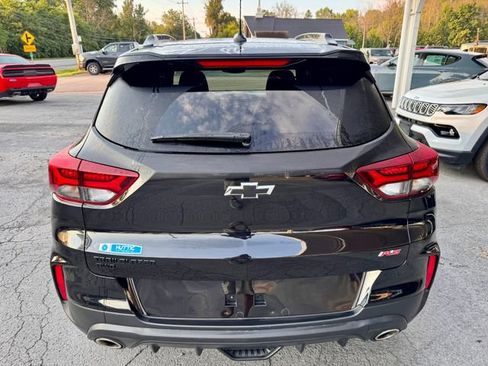 Used 2023 Chevrolet TrailBlazer RS w/ Sun and Liftgate Package AWD/4WD image 4