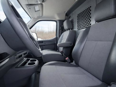 Used 2020 Nissan NV 2500 S image 12