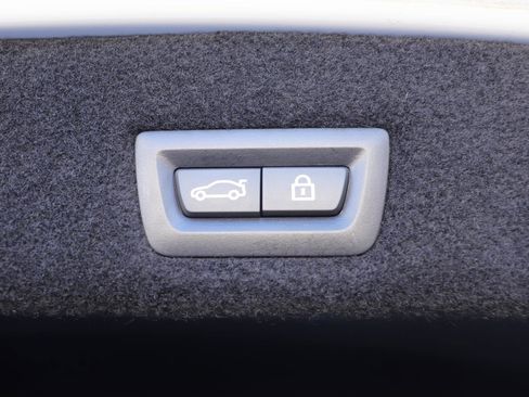 Used 2018 BMW 740i image 13