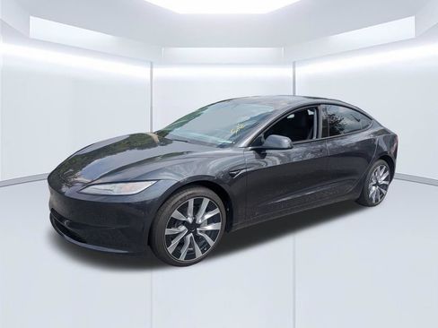 Used 2025 Tesla Model 3 Long Range RWD image 7
