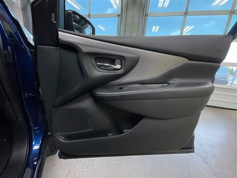 Used 2022 Nissan Murano SV w/ Cargo Package FWD image 29