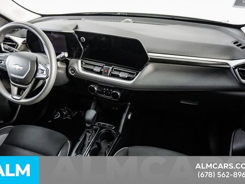 Used 2025 Chevrolet TrailBlazer LT FWD image 22