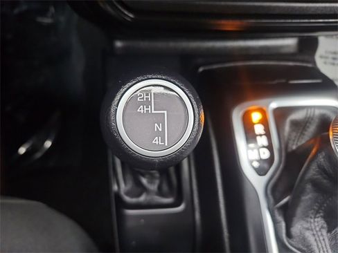 Used 2021 Jeep Gladiator Sport image 34