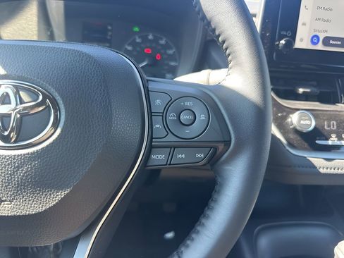Used 2025 Toyota Corolla SE image 14