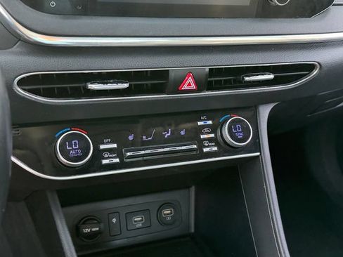 Used 2021 Hyundai Sonata SEL w/ Convenience Package FWD image 16
