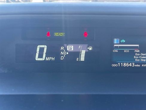 Used 2017 Toyota Prius V Five image 20