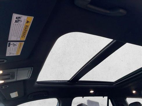 Used 2025 Honda Pilot TrailSport image 16