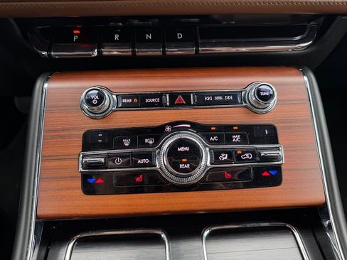 Used 2020 Lincoln Aviator Reserve RWD image 19