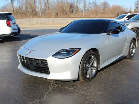 Used 2025 Nissan Z Sport w/ Floor Mat Package image 2
