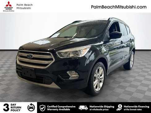Used 2018 Ford Escape SE w/ SE Sync 3 Package AWD/4WD image 1