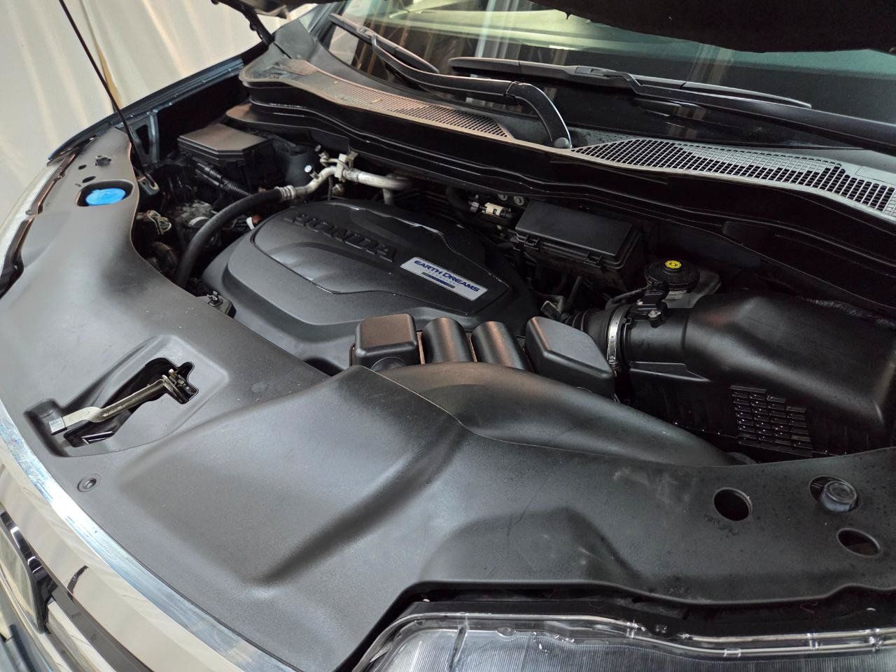 Used 2018 Honda Pilot Elite image 8