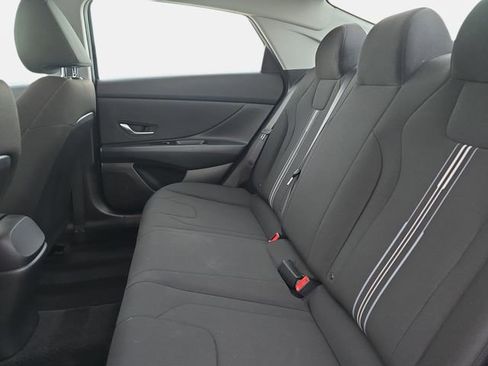 Used 2023 Hyundai Elantra SEL w/ Convenience Package FWD image 12