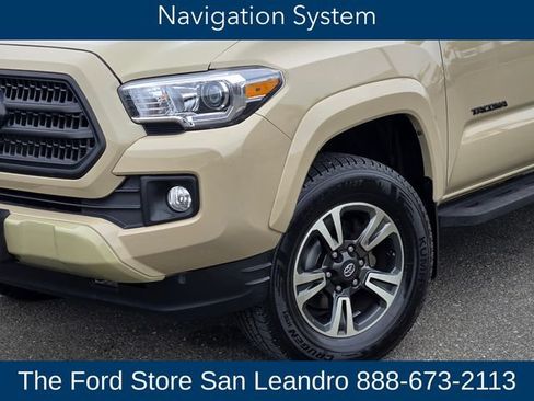 Used 2016 Toyota Tacoma TRD Sport w/ Towing Package RWD image 10