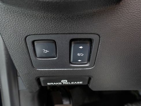 Used 2017 Ford F250 Lariat w/ Lariat Ultimate Package AWD/4WD image 35