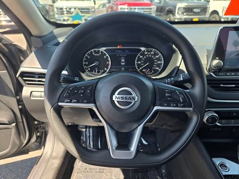 Used 2022 Nissan Altima 2.5 SV FWD image 20