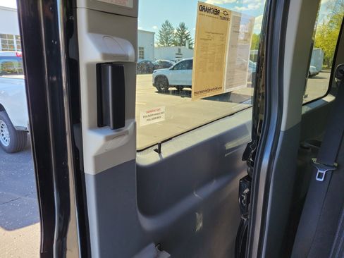 Used 2019 Ford Transit 350 XLT image 14