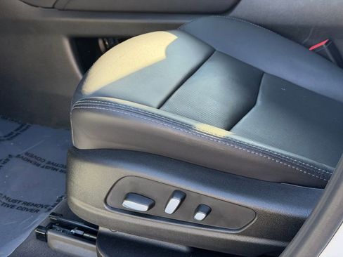 Used 2025 Cadillac XT5 Premium Luxury image 23