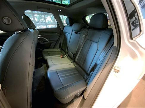 Used 2025 Audi Q5 Premium w/ Convenience Package AWD/4WD image 23
