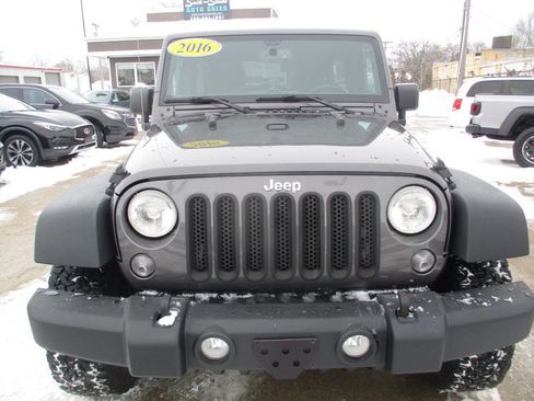 Used 2016 Jeep Wrangler Unlimited Sport w/ Quick Order Package 24S image 9