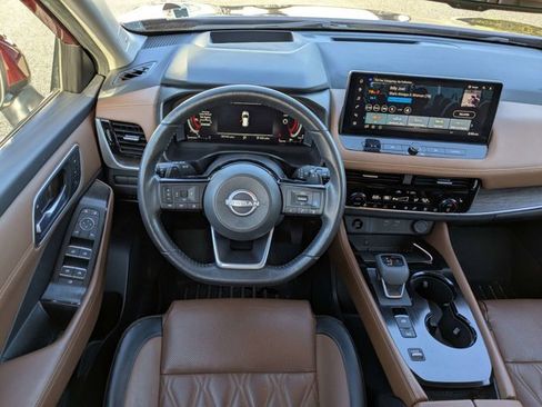 Certified 2024 Nissan Rogue Platinum w/ Platinum Premium Package image 18