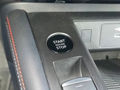 Used 2025 Nissan Kicks SR w/ SR Premium Package image 33