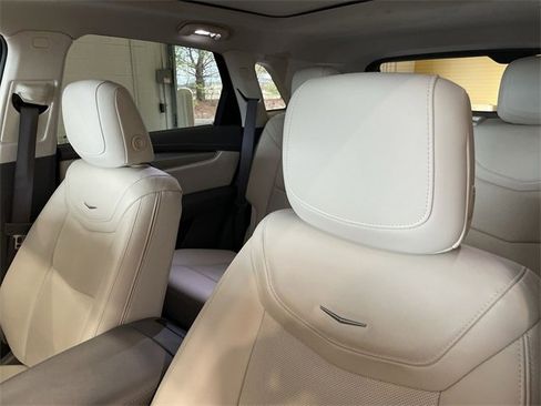 Certified 2022 Cadillac XT5 Premium Luxury image 20