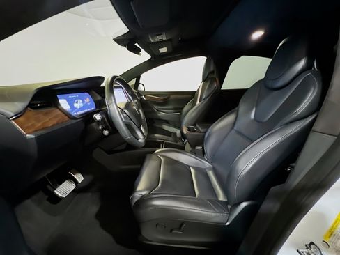 Used 2019 Tesla Model X Long Range AWD/4WD image 15