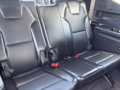 Used 2025 Kia Telluride S AWD/4WD image 23