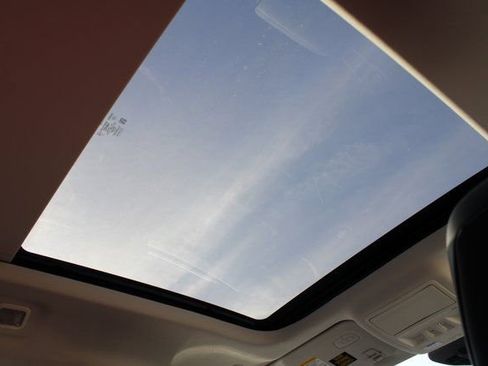 Used 2024 Ford Escape Platinum w/ Premium Technology Package image 28