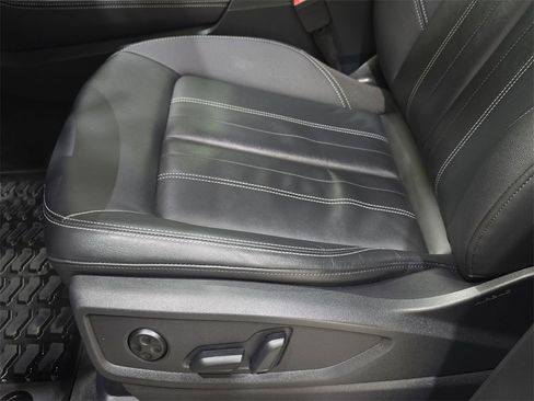 Used 2023 Audi Q5 2.0T Premium Plus w/ Premium Plus Package image 32