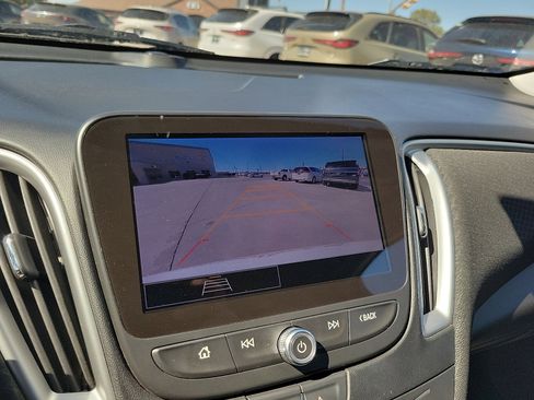 Used 2024 Chevrolet Malibu LT image 16