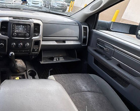 Used 2018 RAM 3500 SLT AWD/4WD image 22