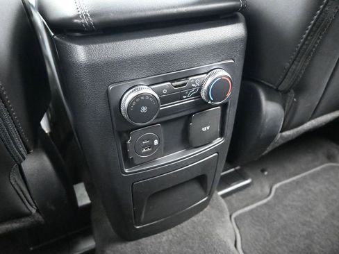 Used 2022 Ford Explorer XLT w/ Equipment Group 202A image 26