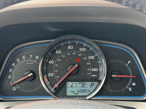 Used 2014 Toyota RAV4 Limited AWD/4WD image 10
