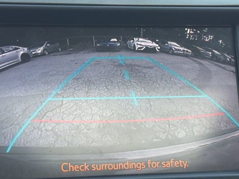 Used 2012 Toyota Camry XLE w/ Leather Pkg FWD image 33