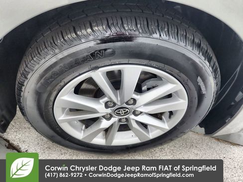 Used 2025 Toyota Camry LE image 34