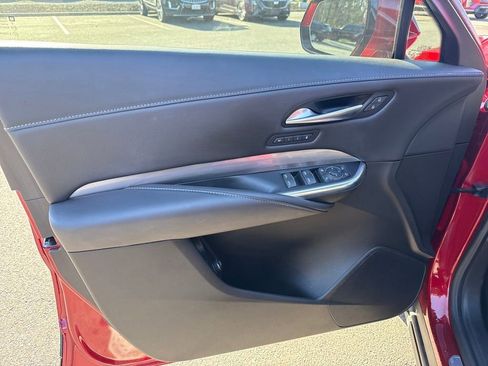 Certified 2024 Cadillac XT4 Premium Luxury w/ Cold Weather Package image 5