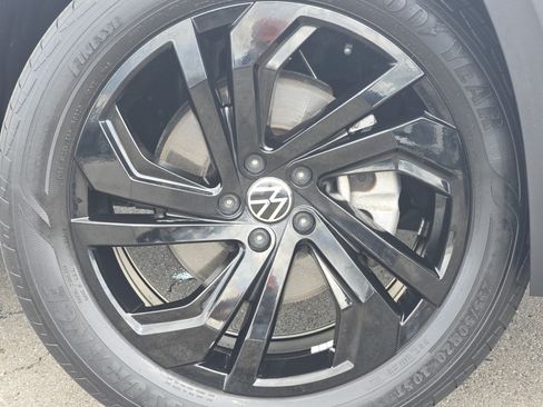 Certified 2023 Volkswagen Atlas SE w/ Panoramic Sunroof Package AWD/4WD image 14