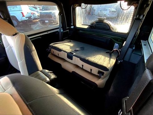 Used 2020 Jeep Wrangler Sport image 18