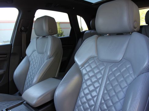 Used 2019 Audi SQ5 Premium Plus w/ Premium Plus Package image 14