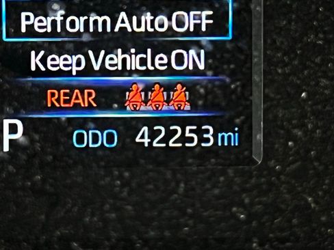 Used 2023 Toyota Tundra Limited image 11